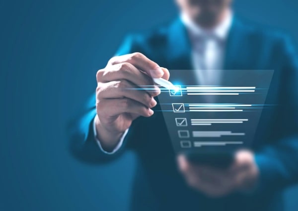 カスタマイズされた規定・ハンドブックの策定